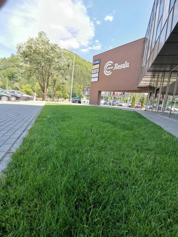City Center Accomodation - 101 Resita Zewnętrze zdjęcie