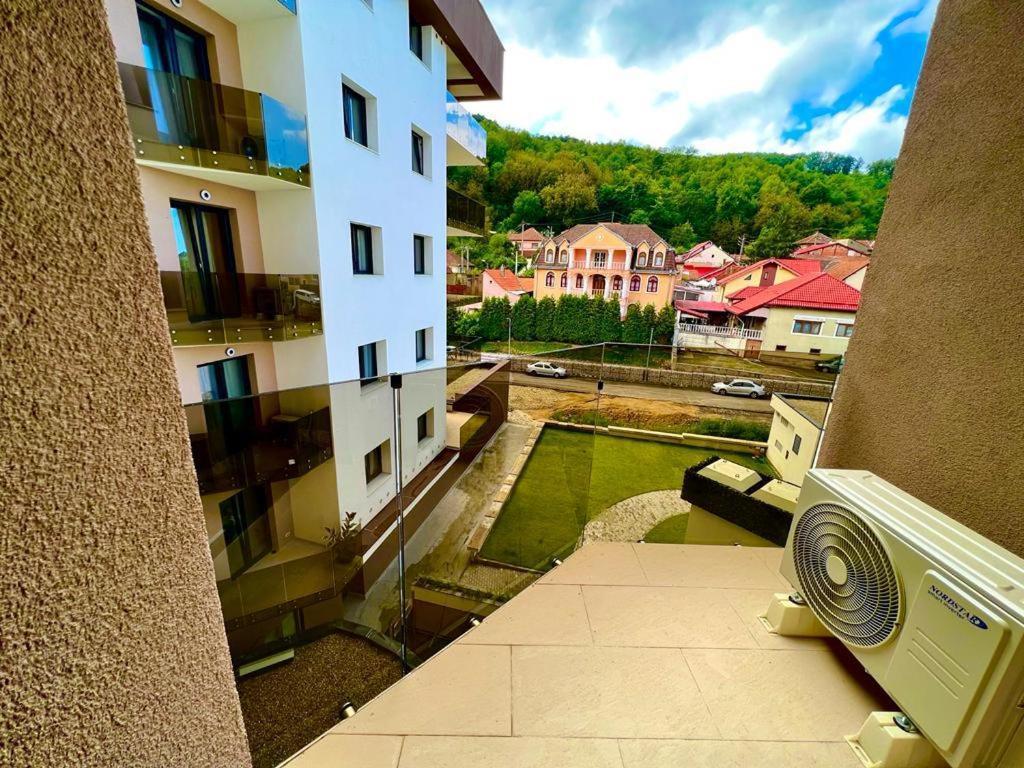 City Center Accomodation - 101 Resita Zewnętrze zdjęcie